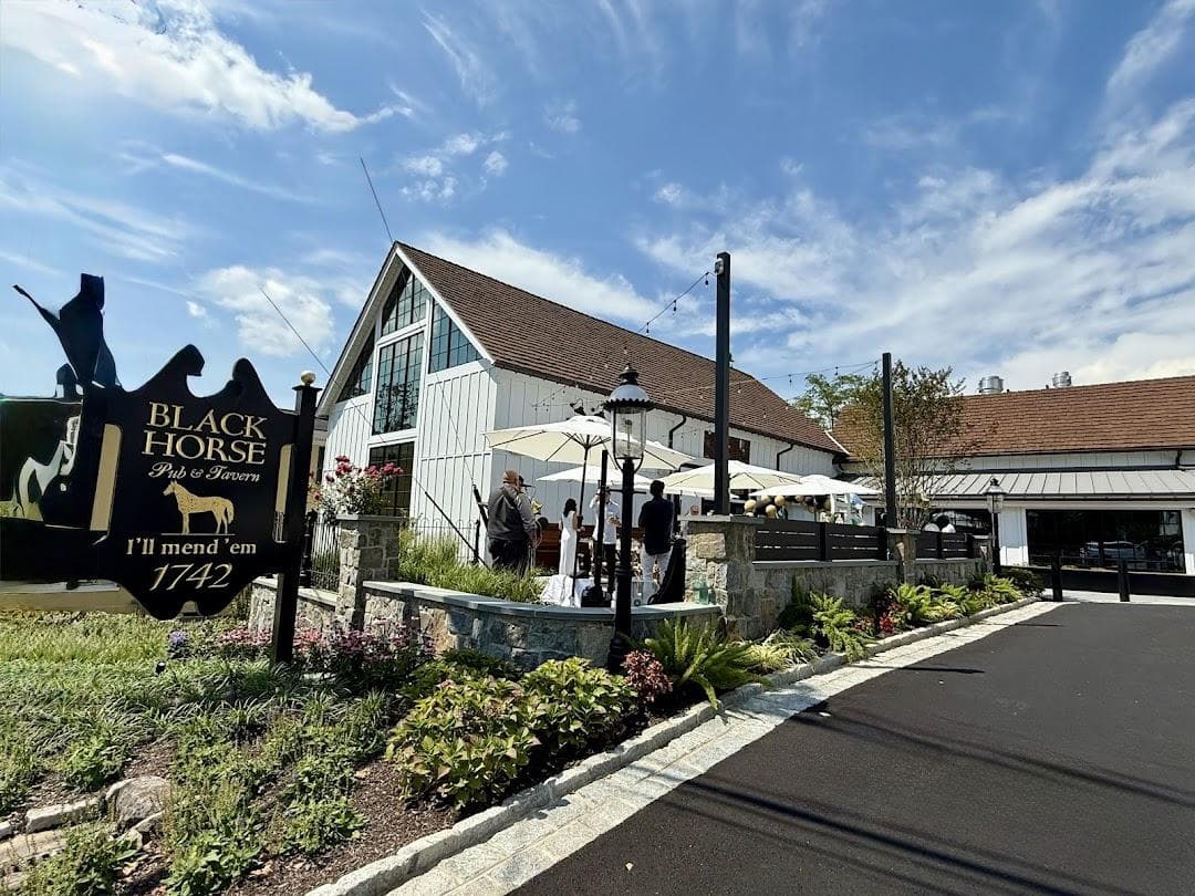The Black Horse Tavern & Pub photo 2