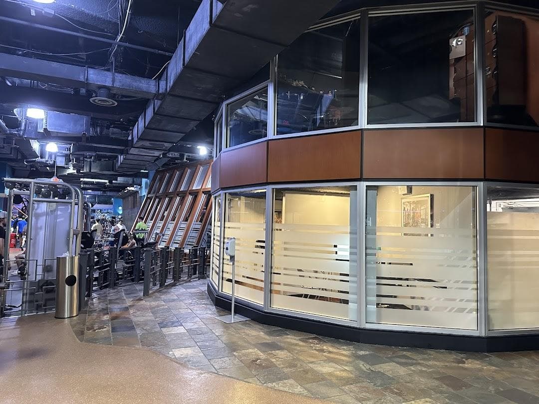 Crunch Fitness - Hoboken photo 4