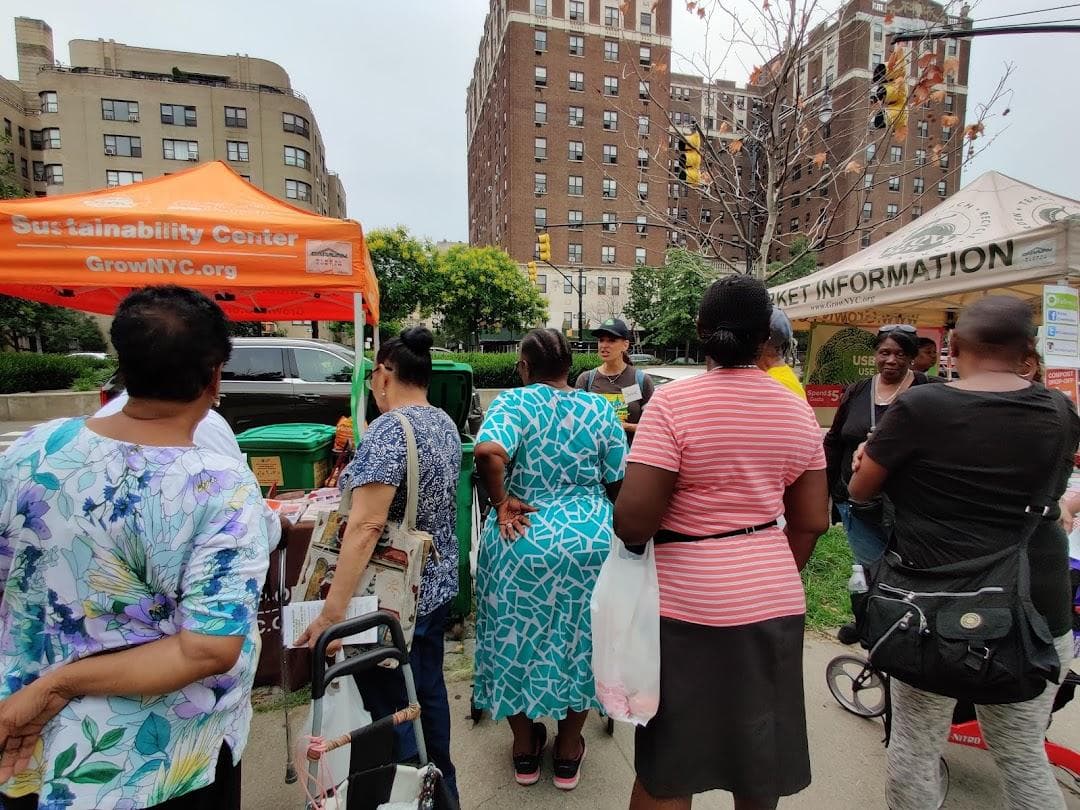 Bronx Borough Hall Greenmarket photo 3