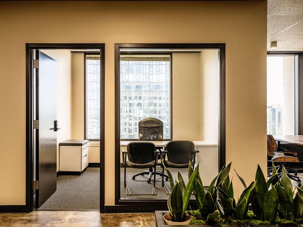 STAK Space - 1950 Franklin photo 1