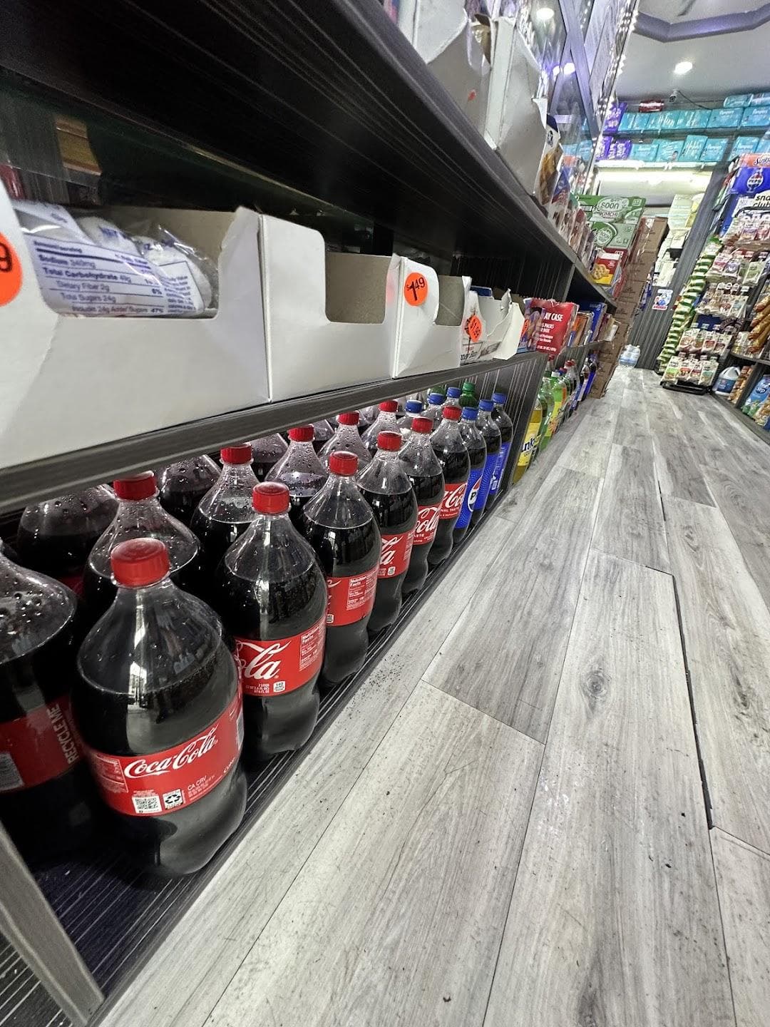 Saba grocery store crop photo 2