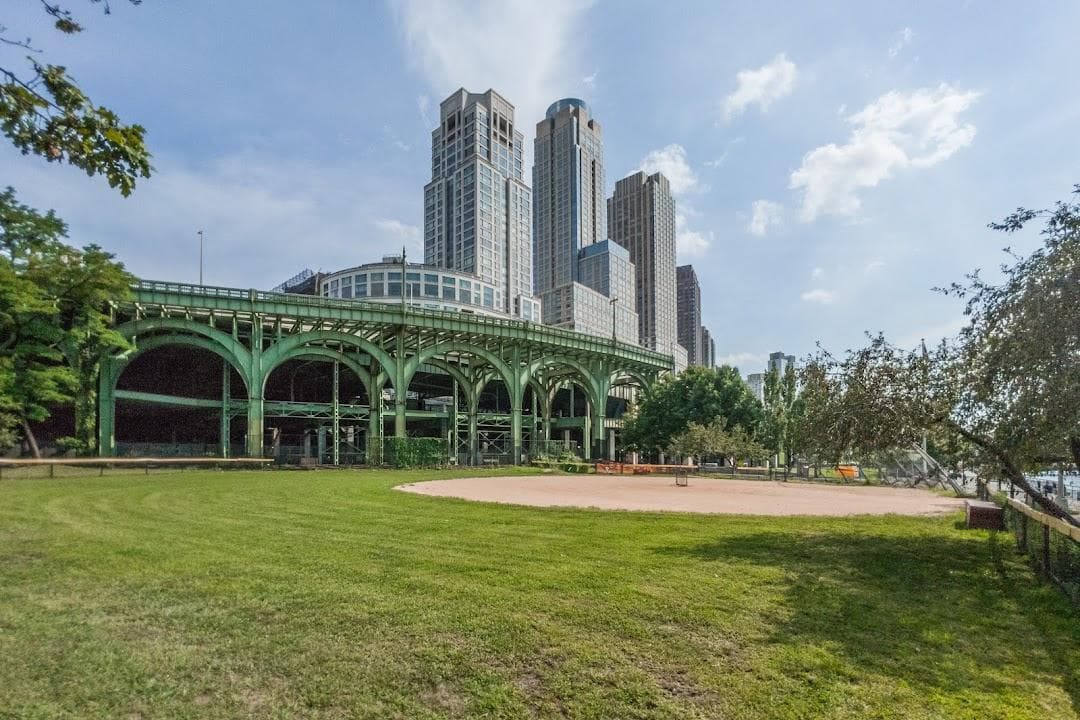 Riverside Park photo 6