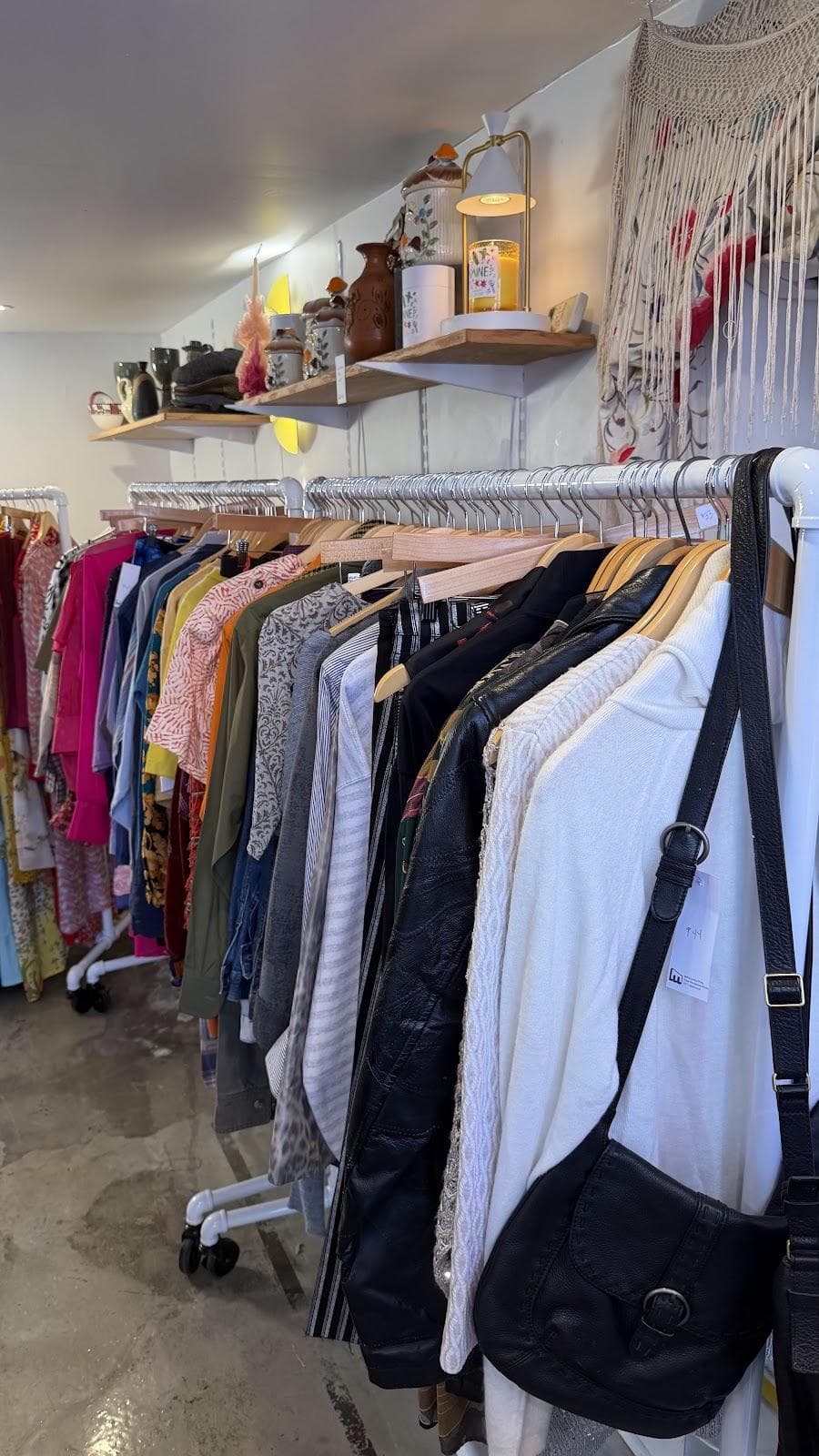 Manzanita Vintage Boutique & Gift Shop photo 2