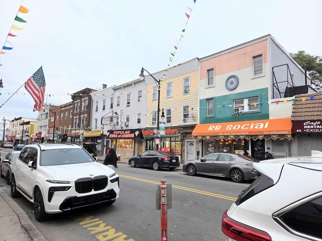 Popular "Jewel of London" photo 3