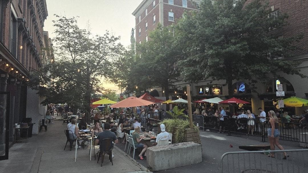 Bootlegger's on Broadway photo 6