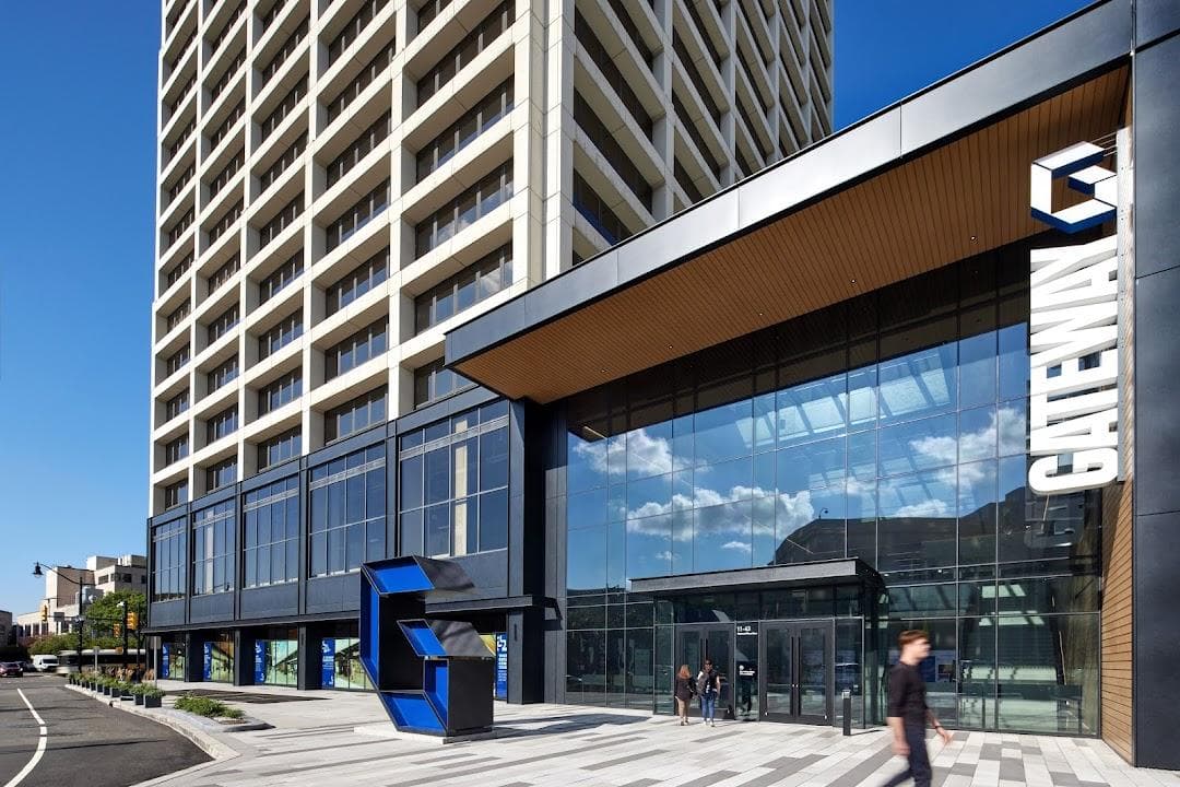 One Gateway Center photo 5