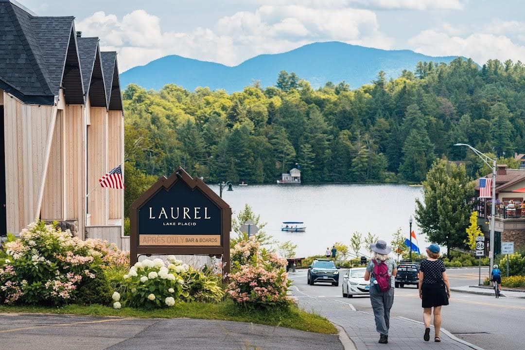 Laurel Lake Placid photo 4