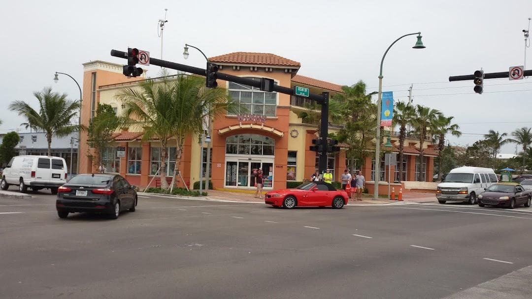 Lauderdale Lakes photo 6