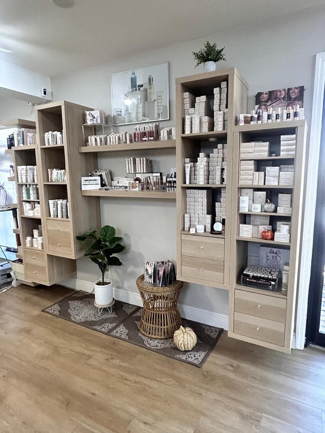 Friends Salon Spa & Suites photo 3