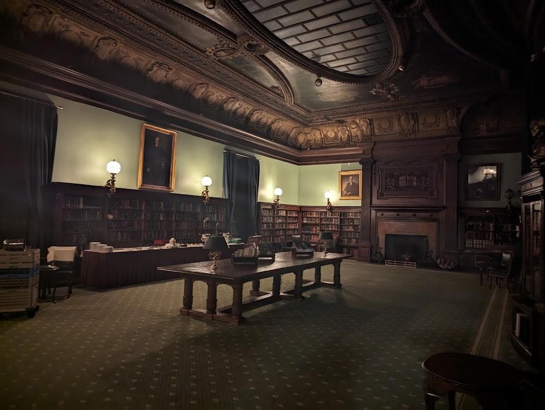 Metropolitan Club photo 3