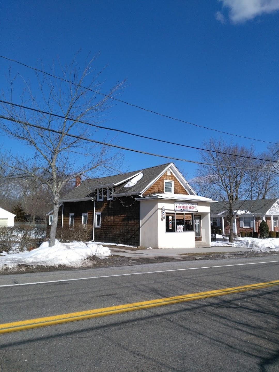 Taha Diamond Cuts Barber photo 2