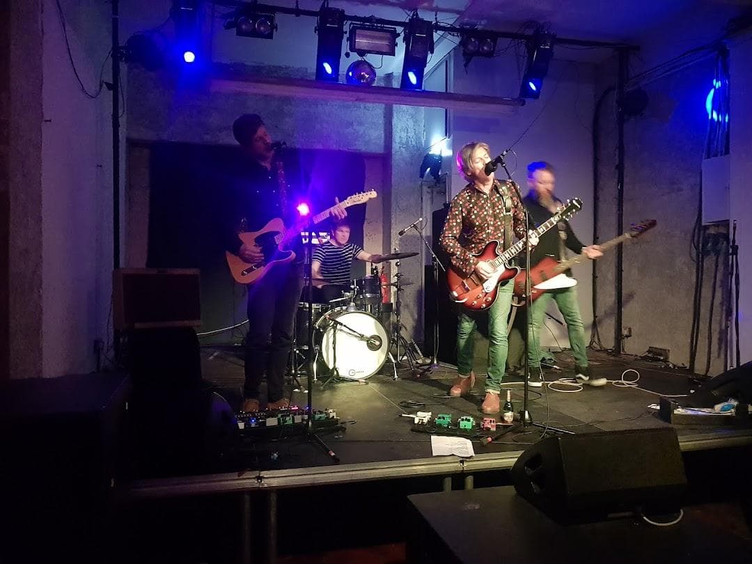 93 Feet East photo 5