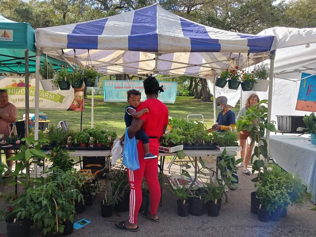 Legion Park Farmers Market photo 5