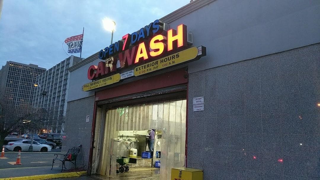 Zap Lube & Hand Car Wash of Newark (Downtown) photo 5
