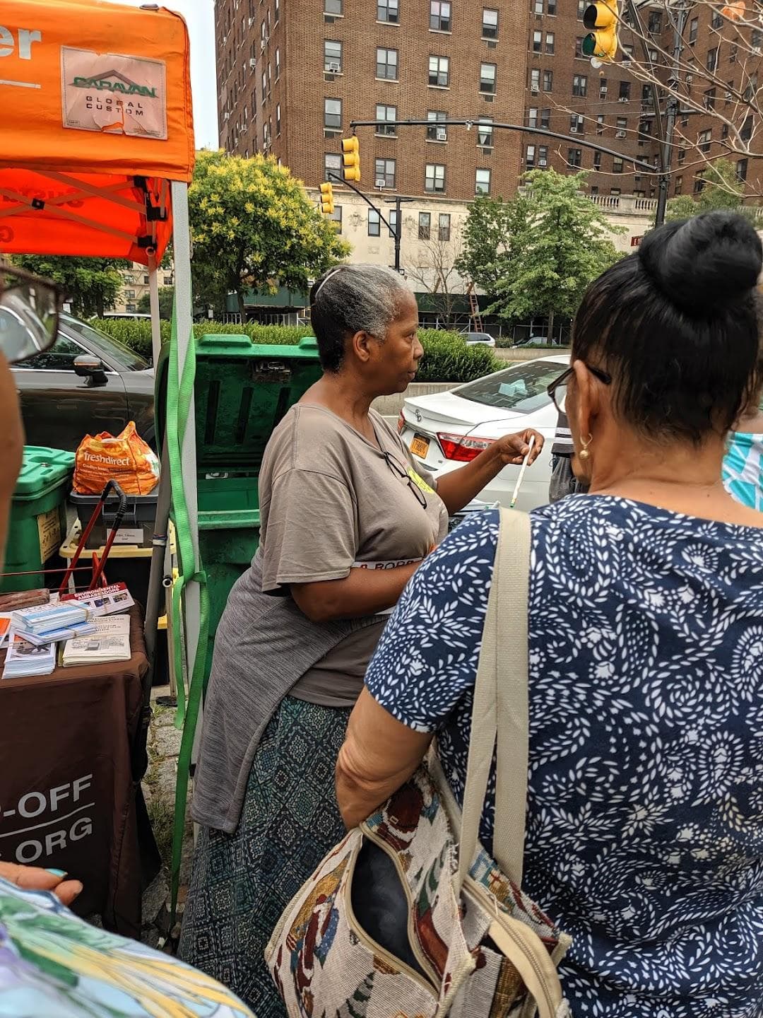 Bronx Borough Hall Greenmarket photo 4