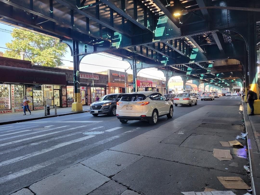 Jackson Heights photo 6