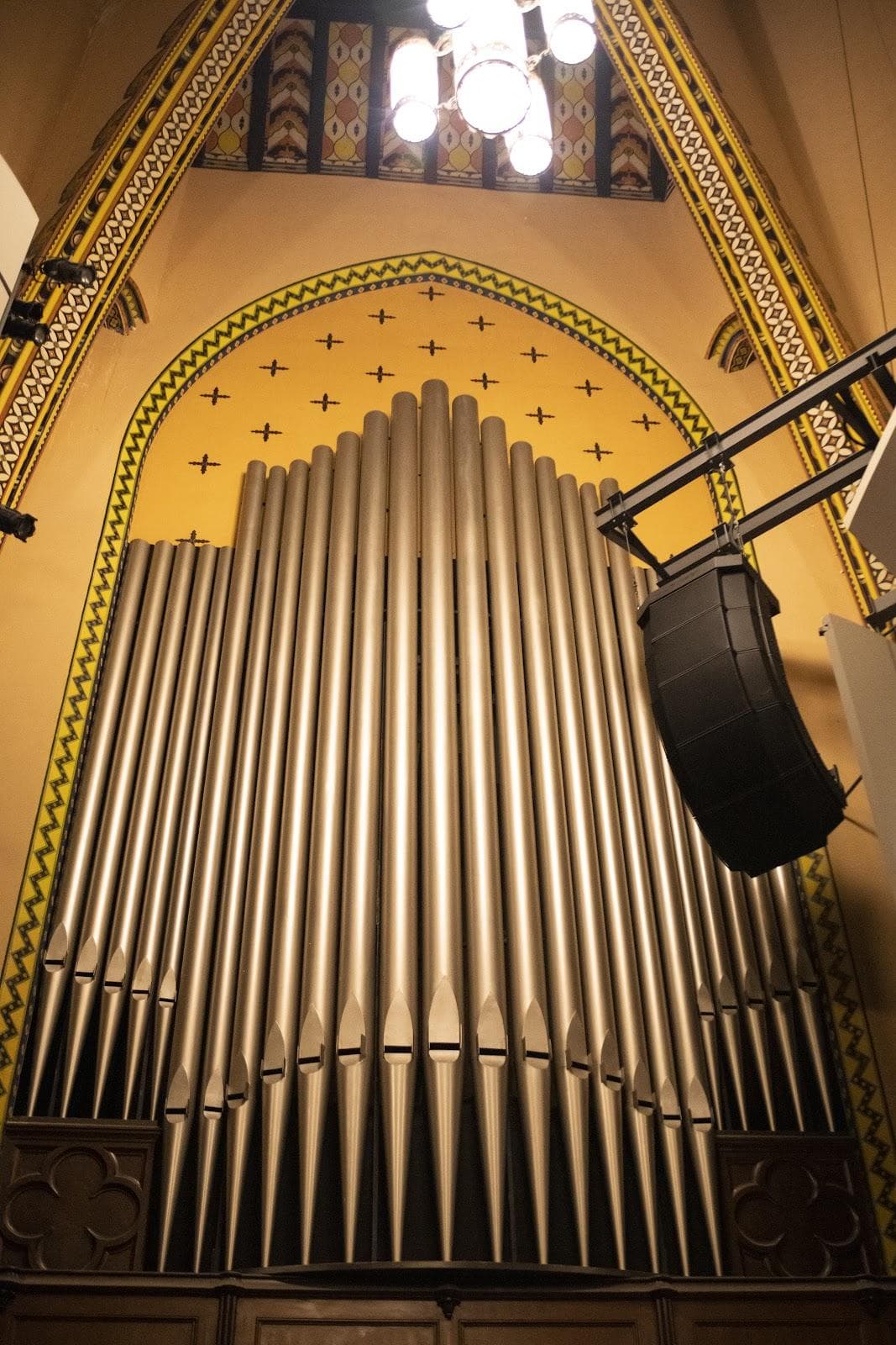 Irvine Auditorium photo 1