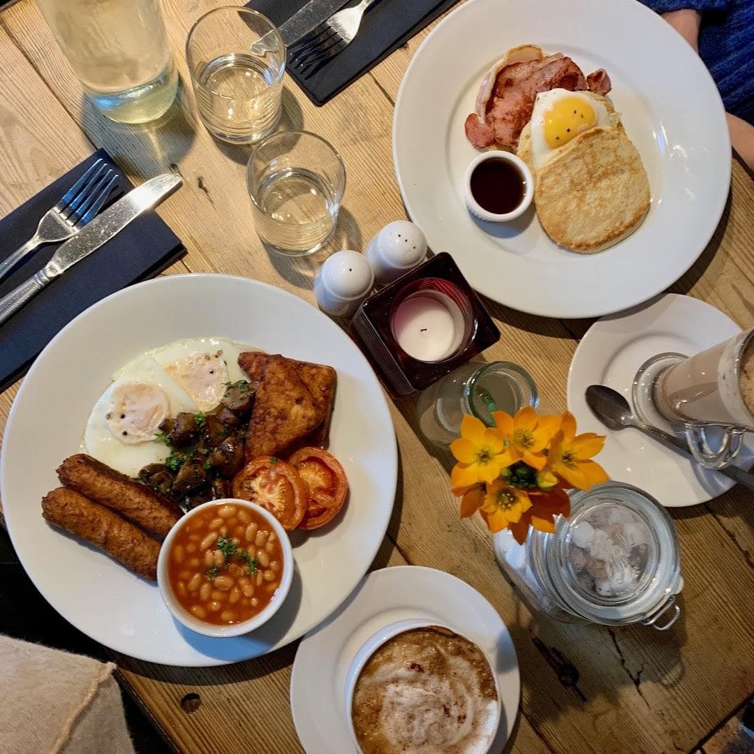 Crown & Sceptre photo 6