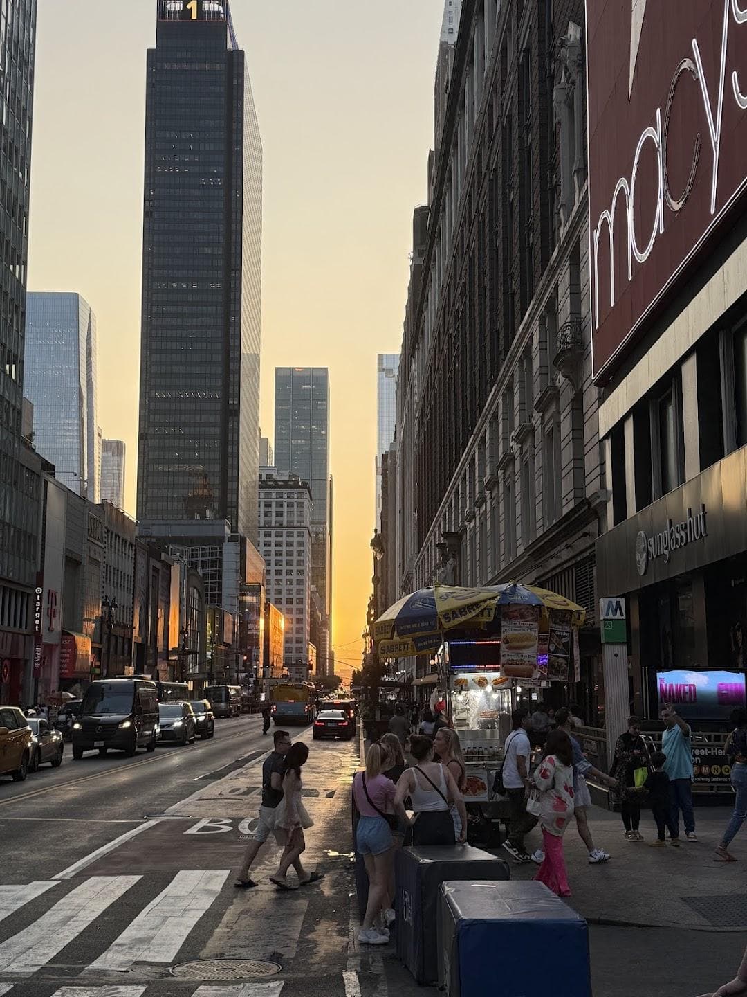 151 W 34th St. photo 3