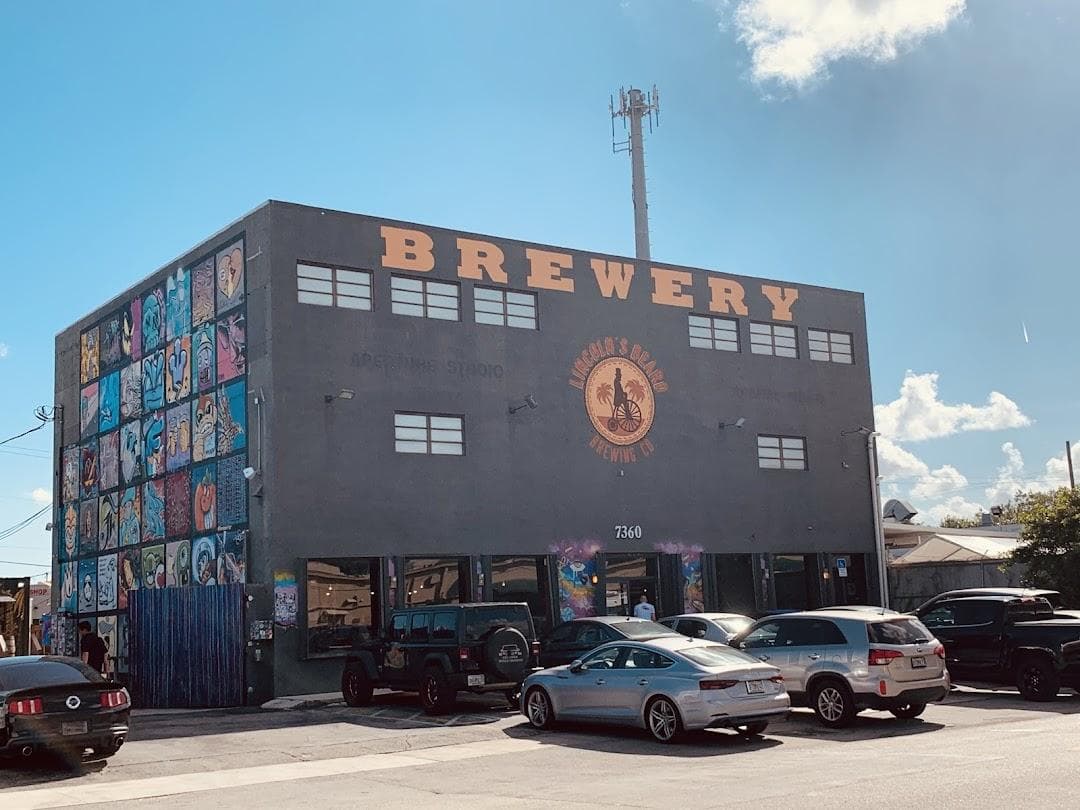 Lincoln's Beard Brewing & Cocktails photo 3