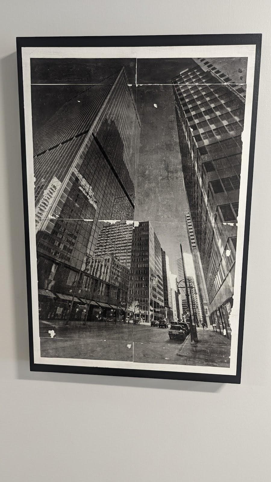 990 S Broadway - Garage photo 1