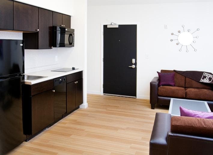 Skyline Apartments photo 3