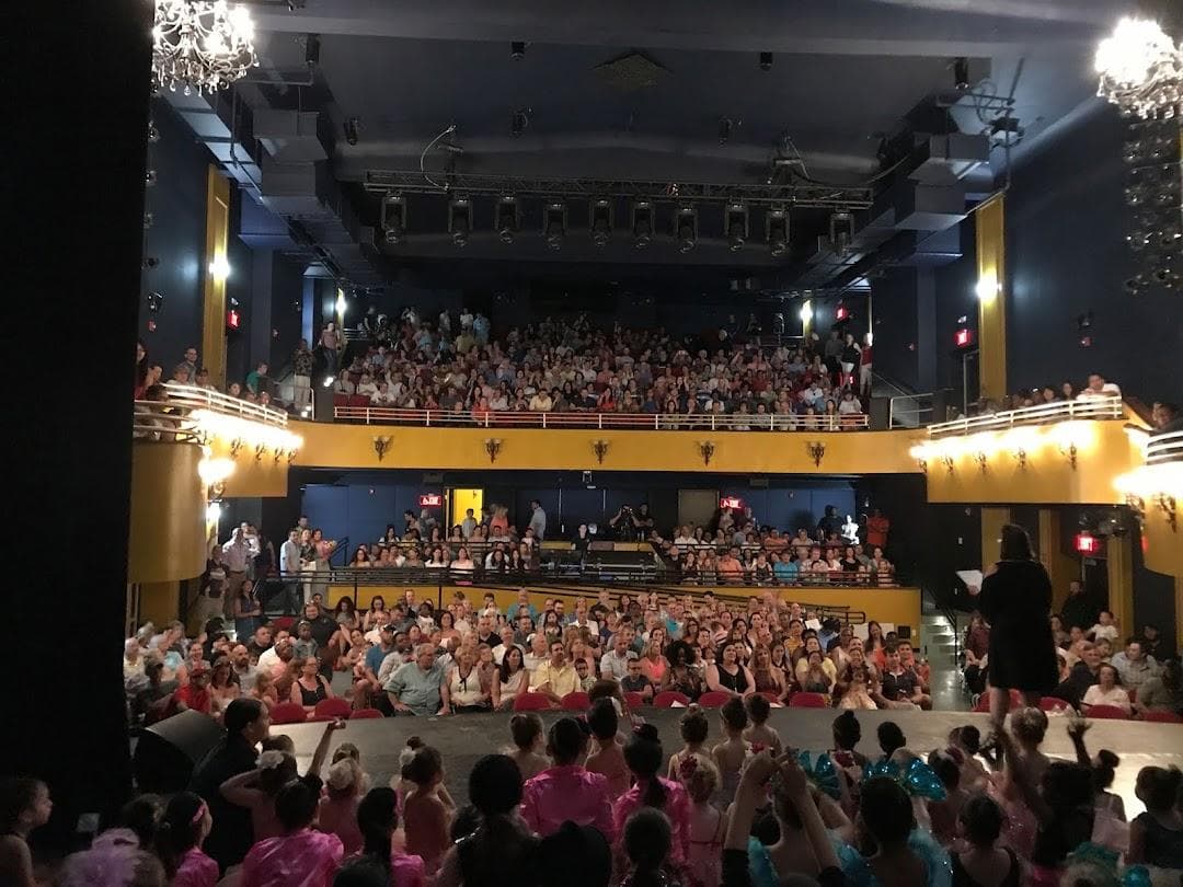 District Music Hall photo 2