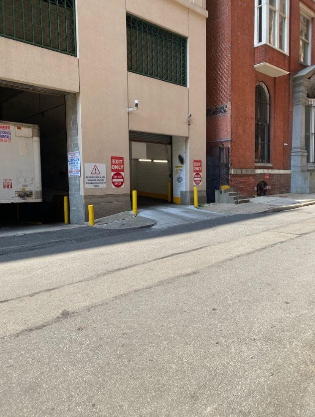 Bourse Parking Garage - ProPark photo 1