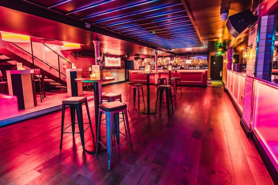 Simmons Bar | Shoreditch photo 4