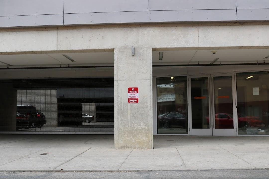 Skyline Apartments photo 2