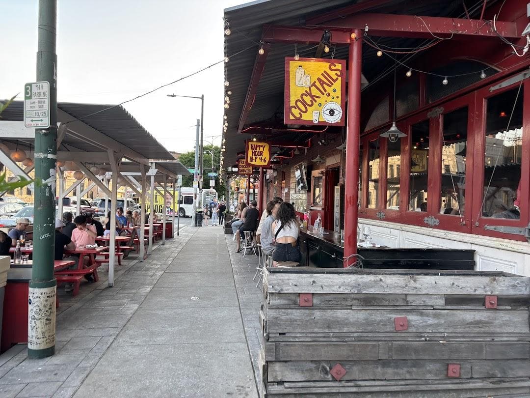 Johnny Brenda's photo 1