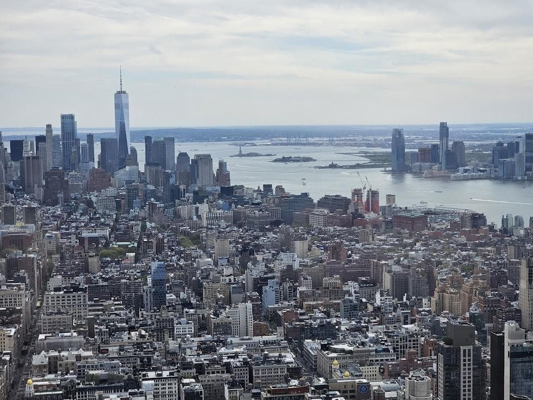 5th AVE @ 51st ST photo 3