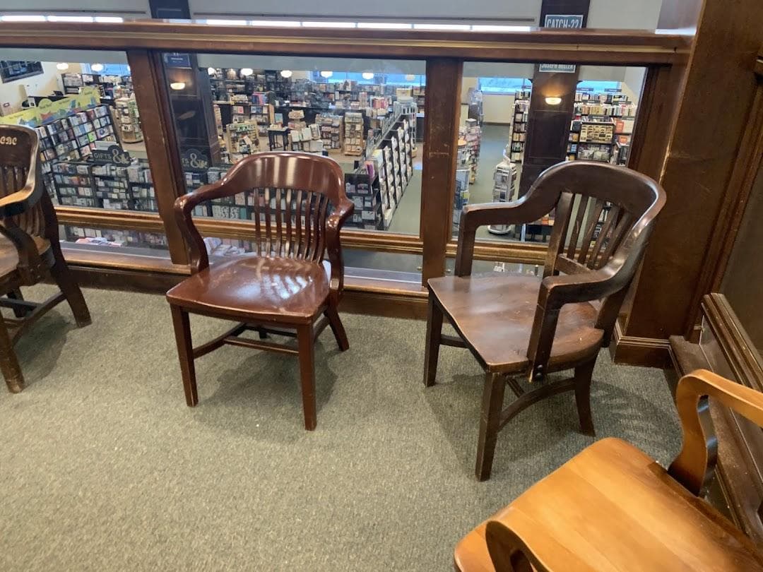 Barnes & Noble photo 5