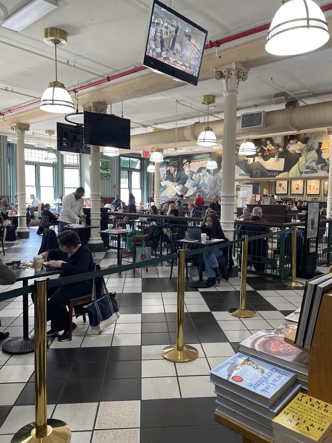 Barnes & Noble photo 3