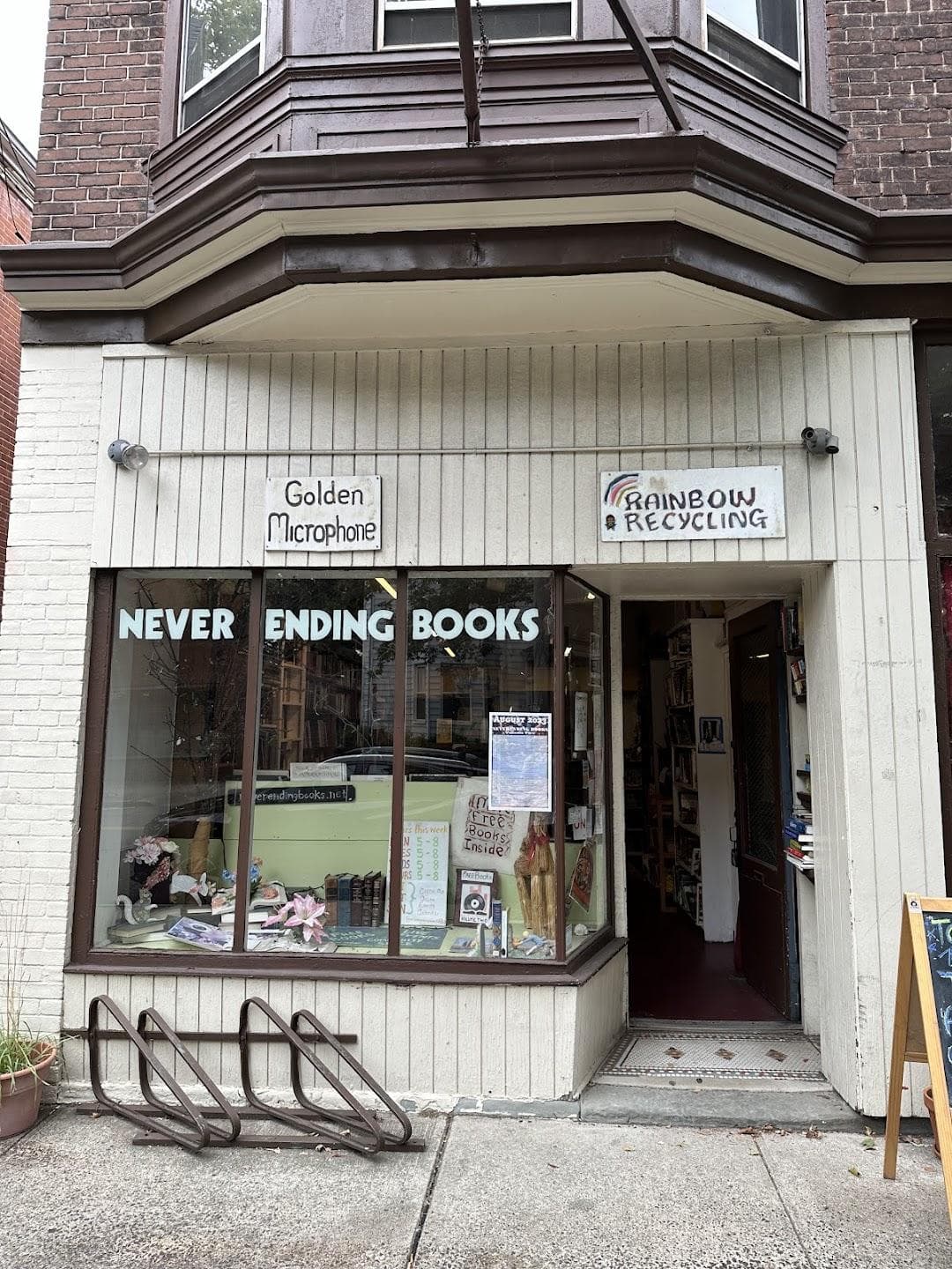 Never Ending Books photo 3