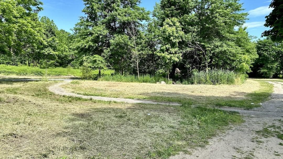 Pelham Bay Nature Center photo 4