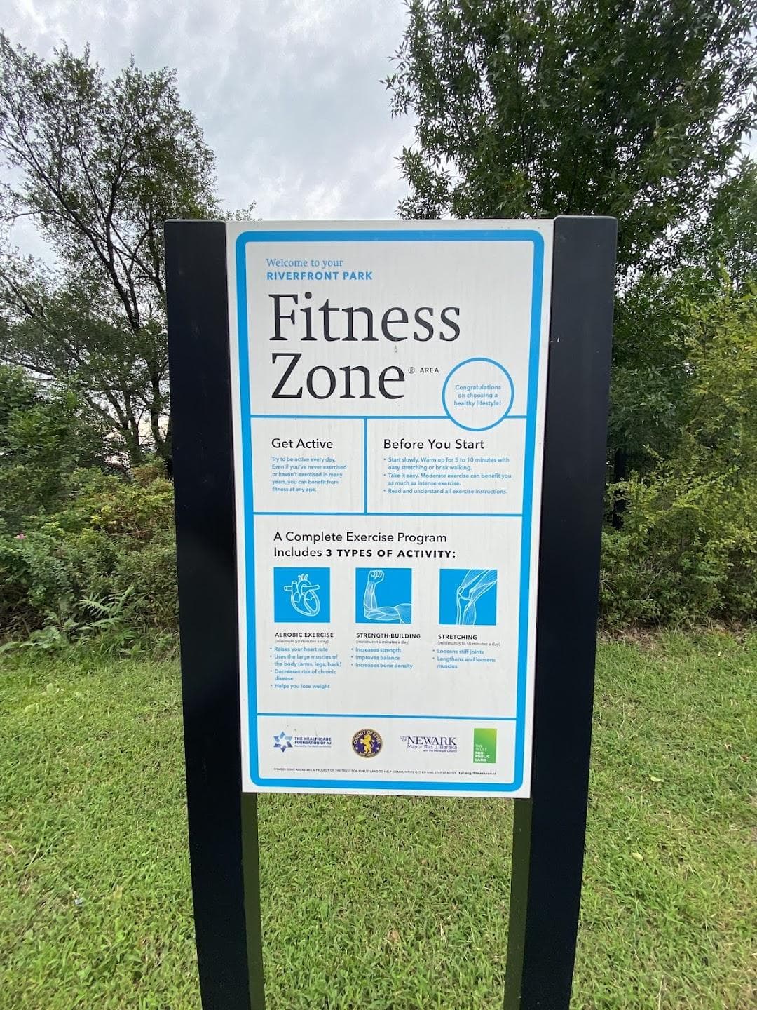 Newark Riverfront Park - Somme Street Entrance photo 5