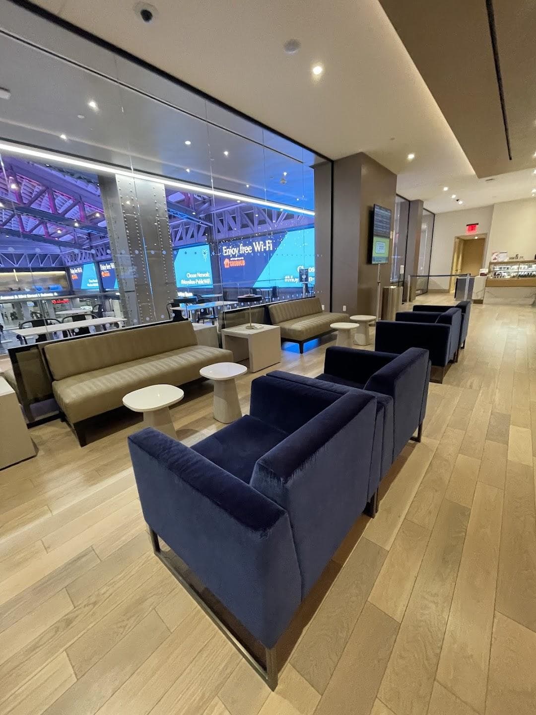 Metropolitan Club photo 2