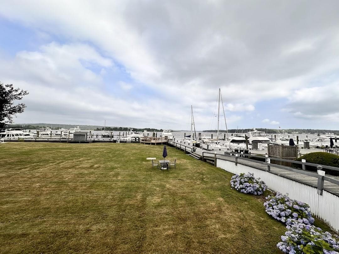 Safe Harbor Essex Island photo 3