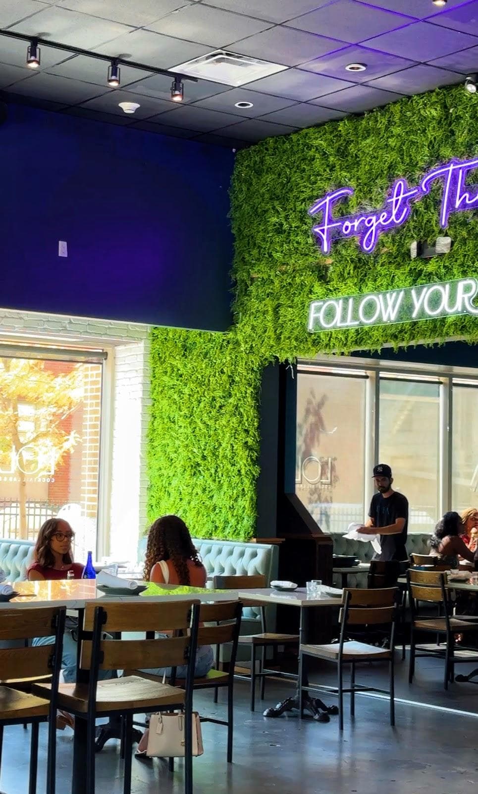 The LOLA - Waterfront Restaurant & Lounge photo 5
