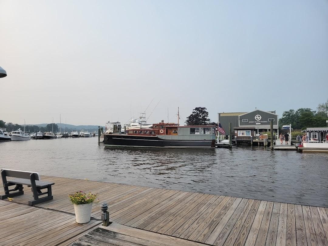 Safe Harbor Essex Island photo 1