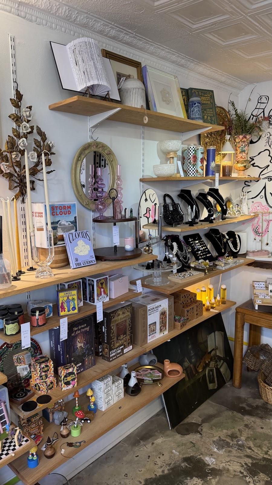 Manzanita Vintage Boutique & Gift Shop photo 3