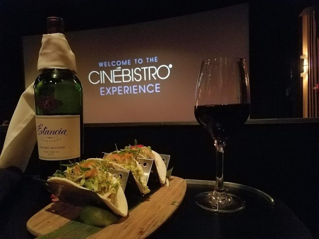 CMX Cinemas Dolphin 19 photo 4