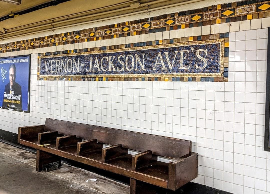 Vernon Blvd-Jackson Av photo 5
