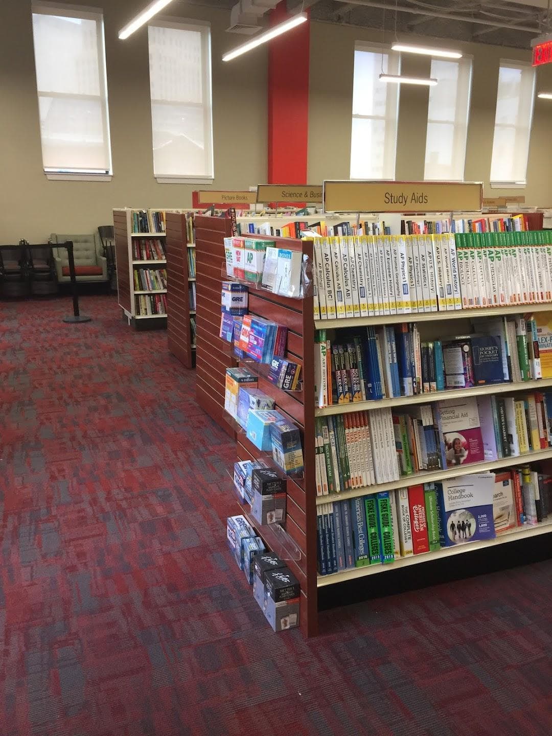 Barnes and Noble - Rutgers Newark photo 2