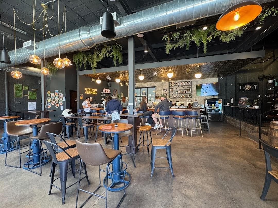 Station 1846 photo 6