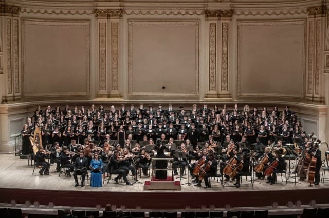 New England Symphonic Ensemble plays Fauré, Mozart, Forrest and Taylor Scott Davis